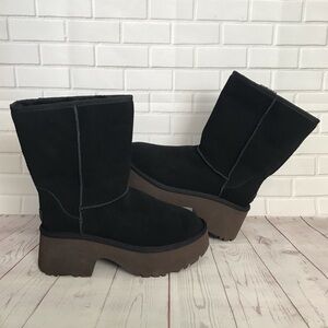 UGG CLASSIC NEW HEIGHTS SHORT PLATFORM BOOT SZ 10 color black